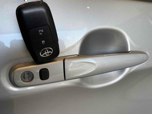 ルーミー Ｘ　衝突軽減ブレーキ　Ｐセンサー　アイドリングストップ　左側パワスラ　スマートキー　Ｐスタート　電格ミラー　オートライト　ＰＶガラス　横滑り防止　社外ナビ　ＢＴオーディオ　ＣＤ　ＤＶＤ　バックカメラ（20枚目）