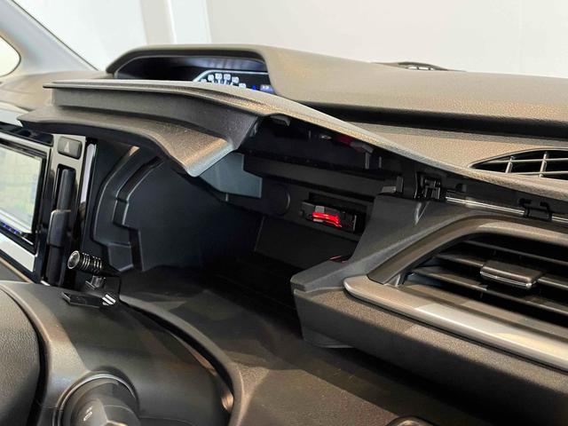 ソリオ G DCBS レーンキープ Pセンサー 左側パワスラ スマートキー Pスタート AAC 横滑り防止 電格ミラー PVガラス オートライト 社外ナビ BTオーディオ CD バックカメラ ETC(31枚目)