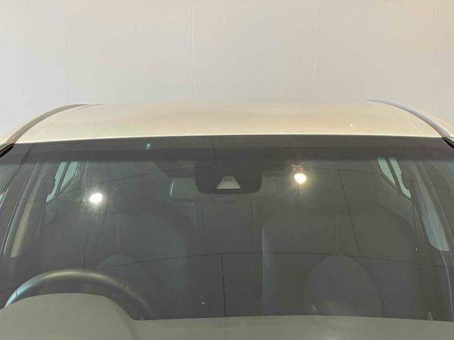 カムリ Ｇ　ＰＣＳ　ＬＤＡ　クリソナ　Ｒクルコン　ＬＥＤヘッド　フォグ　純正１７アルミ　スマートキー　Ｐスタート　デュアルＡＡＣ　運転席パワーシート　電格ミラー　ステリモ　純正ナビ　ＢＴ　バックカメラ　ＥＴＣ（14枚目）