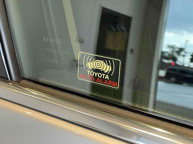 カムリ Ｇ　ＰＣＳ　ＬＤＡ　クリソナ　Ｒクルコン　ＬＥＤヘッド　フォグ　純正１７アルミ　スマートキー　Ｐスタート　デュアルＡＡＣ　運転席パワーシート　電格ミラー　ステリモ　純正ナビ　ＢＴ　バックカメラ　ＥＴＣ（38枚目）