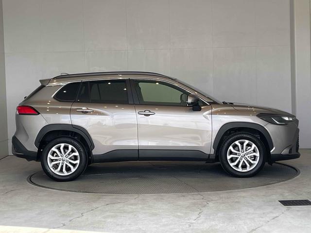 カローラクロス S ETC バックカメラ オートクルーズコントロール レーンアシスト 衝突被害軽減システム ナビ オートマチックハイビーム オートライト LEDヘッドランプ ヘッドライトウォッシャー アルミホイール(21枚目)