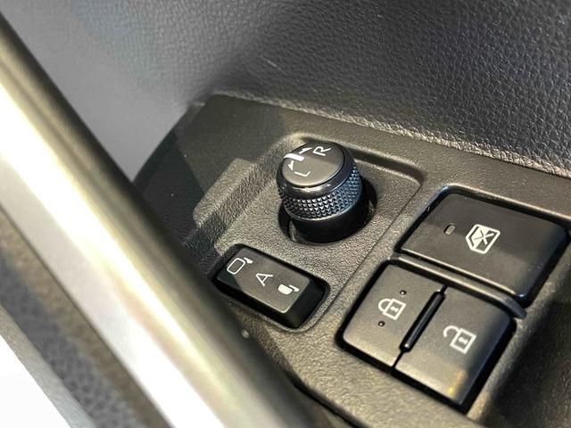 カローラクロス S ETC バックカメラ オートクルーズコントロール レーンアシスト 衝突被害軽減システム ナビ オートマチックハイビーム オートライト LEDヘッドランプ ヘッドライトウォッシャー アルミホイール(24枚目)