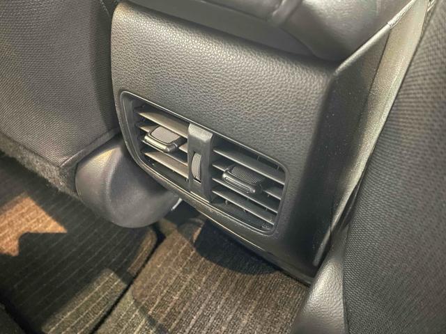 カローラクロス S ETC バックカメラ オートクルーズコントロール レーンアシスト 衝突被害軽減システム ナビ オートマチックハイビーム オートライト LEDヘッドランプ ヘッドライトウォッシャー アルミホイール(32枚目)