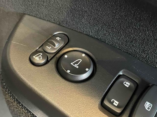 Ｎ－ＢＯＸカスタム ベースグレード　ＣＭＢＳ　レーンキープ　Ｐセンサー　ＡＣＣ　左側パワスラ　ＬＥＤヘッド　スマートキー　Ｐスタート　ＡＡＣ　シートヒーター　純正１４アルミ　ステリモ　純正ナビ　フルセグＴＶ　ＢＴ　バックカメラ　ＥＴＣ（40枚目）