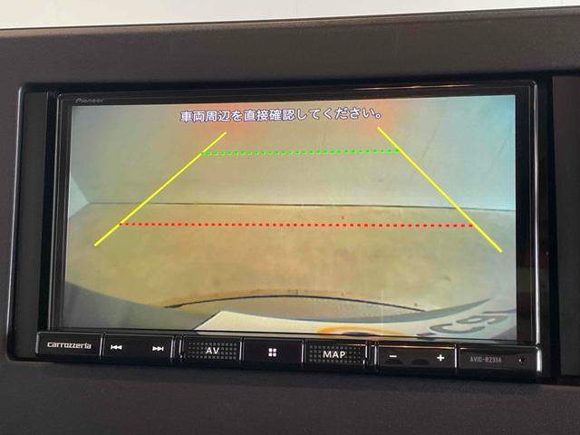 バックカメラ装備。駐車が苦手な方には欠かせません。
