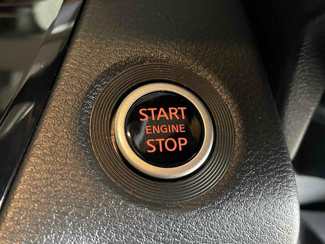 キーを携帯しているだけで、エンジンの始動が可能な装備です。プッシュスタートですのでエンジンの始動もボタンを押すだけです