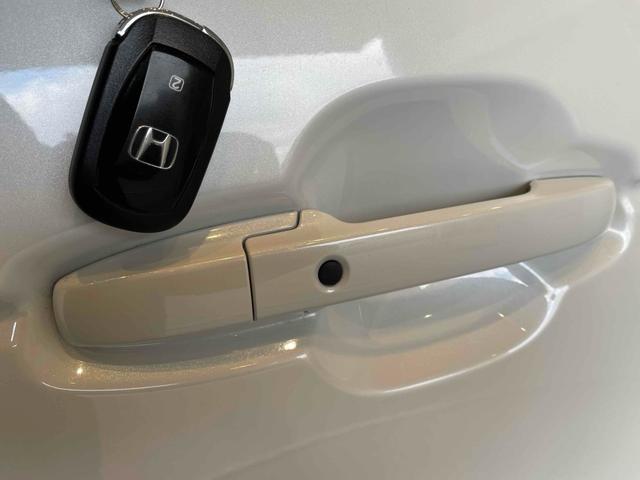 Ｎ－ＢＯＸ ベースグレード　ＣＭＢＳ　レーンキープ　Ｐセンサー　ＡＣＣ　左側パワスラ　ＬＥＤヘッド　スマートキー　Ｐスタート　ＡＡＣ　電格ミラー　オートライト　ＰＶガラス　ステリモ　純正ナビ　フルセグＴＶ　ＢＴ　バックカメラ（23枚目）