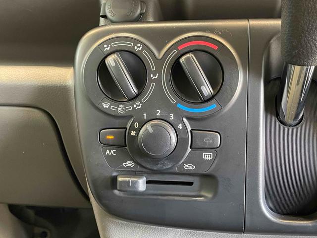 エブリイ PAリミテッド DCBS レーンキープ Pセンサー 前席PW キーレス エアコン 横滑り防止 両側スライドドア PVガラス セキュリティ オートライト 純正ラジオ バックカメラ ETC(25枚目)