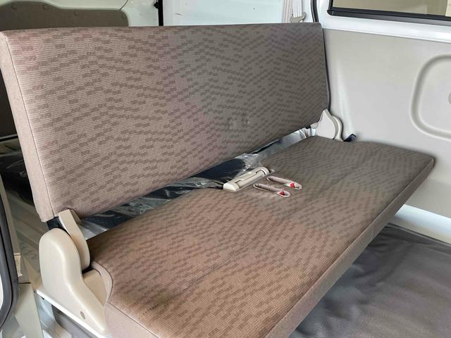 エブリイ PAリミテッド DCBS レーンキープ Pセンサー 前席PW キーレス エアコン 横滑り防止 両側スライドドア PVガラス セキュリティ オートライト 純正ラジオ バックカメラ ETC(42枚目)