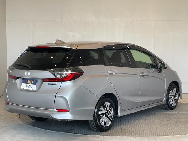 シャトル ハイブリッド　ホンダセンシング　バックカメラ　ナビ　オートクルーズコントロール　レーンアシスト　衝突被害軽減システム　オートライト　スマートキー　ＡＴ　盗難防止システム　衝突安全ボディ　ＡＢＳ　ＥＳＣ　Ｂｌｕｅｔｏｏｔｈ　エアコン（2枚目）