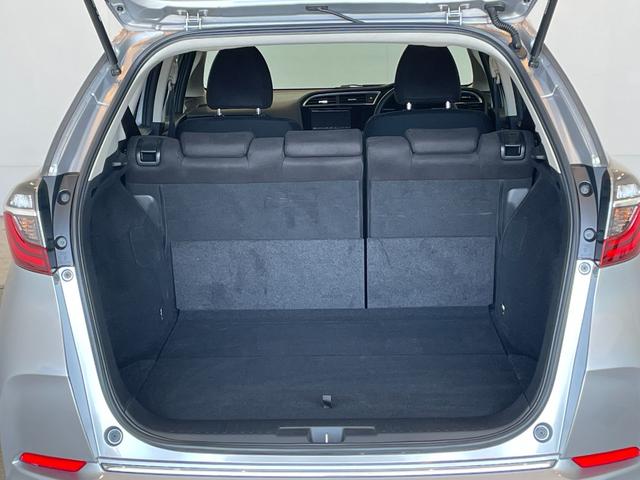 シャトル ハイブリッド　ホンダセンシング　バックカメラ　ナビ　オートクルーズコントロール　レーンアシスト　衝突被害軽減システム　オートライト　スマートキー　ＡＴ　盗難防止システム　衝突安全ボディ　ＡＢＳ　ＥＳＣ　Ｂｌｕｅｔｏｏｔｈ　エアコン（9枚目）