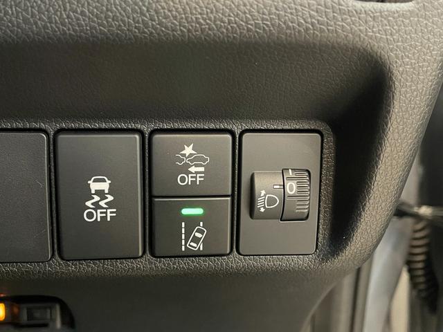 シャトル ハイブリッド　ホンダセンシング　バックカメラ　ナビ　オートクルーズコントロール　レーンアシスト　衝突被害軽減システム　オートライト　スマートキー　ＡＴ　盗難防止システム　衝突安全ボディ　ＡＢＳ　ＥＳＣ　Ｂｌｕｅｔｏｏｔｈ　エアコン（16枚目）