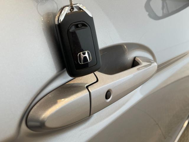 シャトル ハイブリッド　ホンダセンシング　バックカメラ　ナビ　オートクルーズコントロール　レーンアシスト　衝突被害軽減システム　オートライト　スマートキー　ＡＴ　盗難防止システム　衝突安全ボディ　ＡＢＳ　ＥＳＣ　Ｂｌｕｅｔｏｏｔｈ　エアコン（20枚目）