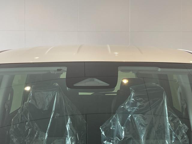 フリード ｅ：ＨＥＶエアー　ＥＸ　登録済未使用車　純正ナビ　フルセグＴＶ　ＢＴ　マルチビューカメラシステム　ＣＭＢＳ　Ｐセンサー　ＢＳＩ　ＡＣＣ　レーンキープ　両側パワスラ　ＡＡＣ　リアＡＣ　シートヒーター　ＬＥＤヘッド　純正１５ＡＷ（16枚目）