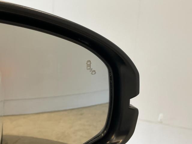 フリード ｅ：ＨＥＶエアー　ＥＸ　登録済未使用車　純正ナビ　フルセグＴＶ　ＢＴ　マルチビューカメラシステム　ＣＭＢＳ　Ｐセンサー　ＢＳＩ　ＡＣＣ　レーンキープ　両側パワスラ　ＡＡＣ　リアＡＣ　シートヒーター　ＬＥＤヘッド　純正１５ＡＷ（20枚目）