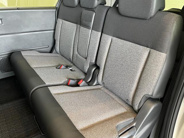 フリード ｅ：ＨＥＶエアー　ＥＸ　登録済未使用車　純正ナビ　フルセグＴＶ　ＢＴ　マルチビューカメラシステム　ＣＭＢＳ　Ｐセンサー　ＢＳＩ　ＡＣＣ　レーンキープ　両側パワスラ　ＡＡＣ　リアＡＣ　シートヒーター　ＬＥＤヘッド　純正１５ＡＷ（53枚目）