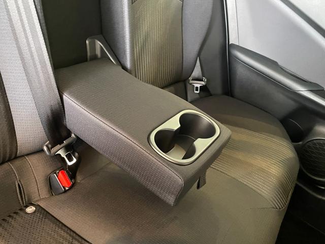 プリウス Ａ　ＰＣＳ　ＬＴＡ　クリソナ　Ｒクルコン　ＢＳＭ　ＳＩＰＡ　ＬＥＤヘッド　フォグ　スマートキー　ＡＡＣ　オートハイビーム　電格ミラー　セキュリティ　社外ナビ　ＢＴオーディオ　バックカメラ　ＥＴＣ（35枚目）