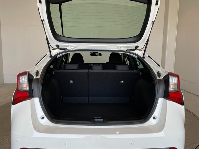 プリウス Ａ　ＰＣＳ　ＬＴＡ　クリソナ　Ｒクルコン　ＢＳＭ　ＳＩＰＡ　ＬＥＤヘッド　フォグ　スマートキー　ＡＡＣ　オートハイビーム　電格ミラー　セキュリティ　社外ナビ　ＢＴオーディオ　バックカメラ　ＥＴＣ（37枚目）