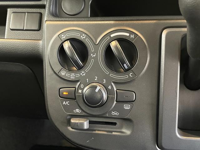 �C���ɍ��킹�Ē����I�ɑ��삷�邱�ƂŁA�ԓ������ł����K�ɕۂĂ܂��B