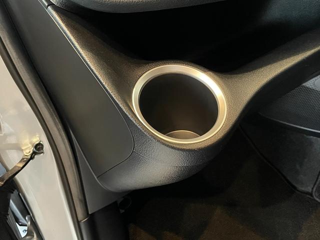 シエンタ ハイブリッドＧ　クエロ　バックカメラ　ナビ　クリアランスソナー　オートクルーズコントロール　レーンアシスト　衝突被害軽減システム　両側電動スライドドア　オートマチックハイビーム　オートライト　ＬＥＤヘッドランプ　スマートキー（39枚目）