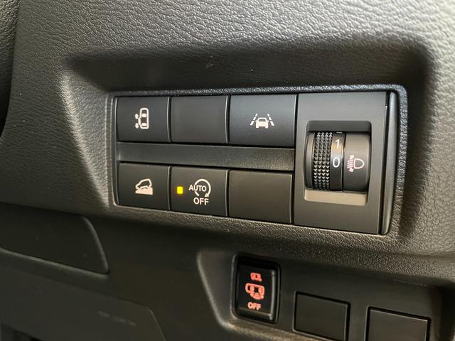 �p���[�X���C�h�h�A�����Ńh�A�̊J���X�C�b�`��łƂĂ��ȒP�ł��B�X���C�h�h�A�͍⓹�ł͑�l�ł��d���Ȃ鎖������̂ŘV��j����킸�l�C�̑����ł���B