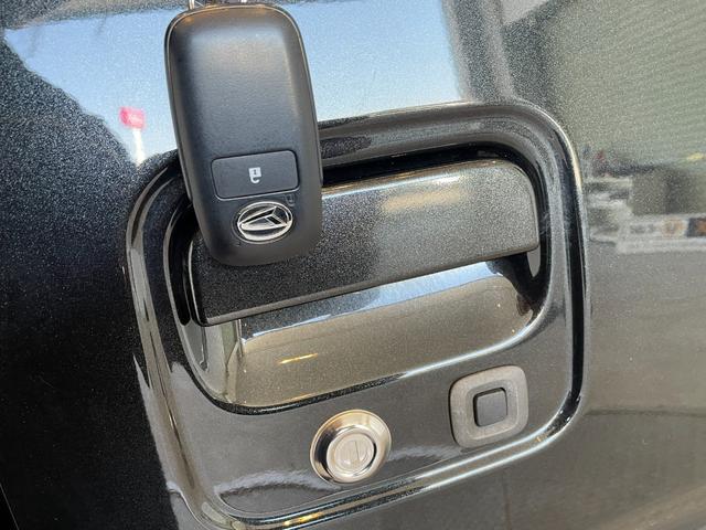 ハイゼットカーゴ クルーズ　衝突軽減ブレーキ　レーンキープ　Ｐセンサー　スマートキー　Ｐスタート　電格ミラー　ＰＷ　Ｉストップ　エアコン　ＰＶガラス　セキュリティ　社外ナビ　ＢＴオーディオ　バックカメラ　ＥＴＣ（18枚目）