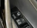 パワーウィンドウのスイッチですよ。運転席に居ながら窓を開け閉めのコントロールできますよ。