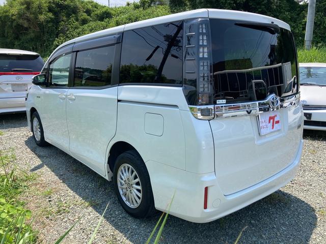 ハイブリッドV アルパインSDナビ・アルパインフリップダウンモニター バックカメラ 両側パワースライドドア ワンオーナー ETC スマートキー 7人乗り シートヒーター LEDライト CD/DVD 純正AW(11枚目)