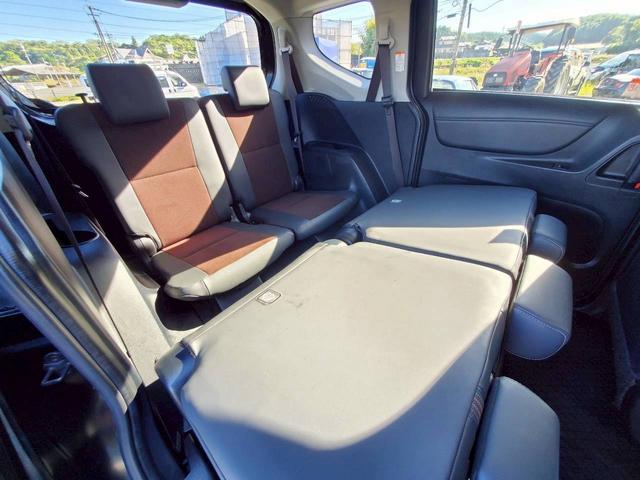 シエンタ ハイブリッドG クエロ メモリーナビTV バックカメラ Bluetooth 両側電動スライドドア ETC オートエアコン 衝突被害軽減システム レーンアシスト スマートキー(11枚目)