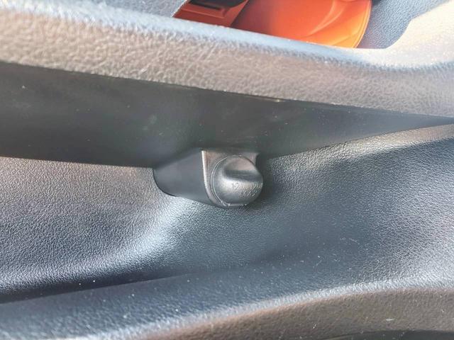 シエンタ ハイブリッドG クエロ メモリーナビTV バックカメラ Bluetooth 両側電動スライドドア ETC オートエアコン 衝突被害軽減システム レーンアシスト スマートキー(17枚目)