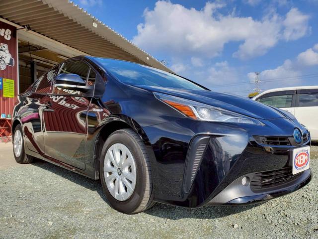 プリウス Ｓ　ナビＴＶ　バックカメラ　Ｂｌｕｅｔｏｏｔｈ　クリアランスソナー　ＬＥＤヘッドライト　フォグランプ　ミラーウインカー　衝突被害軽減ブレーキ　スマートキー（2枚目）