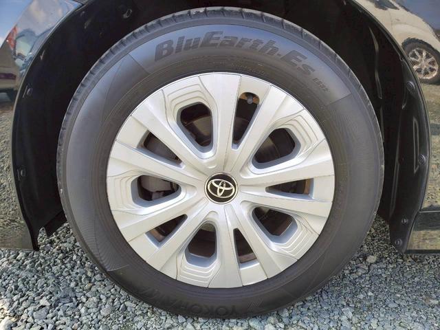 プリウス Ｓ　ナビＴＶ　バックカメラ　Ｂｌｕｅｔｏｏｔｈ　クリアランスソナー　ＬＥＤヘッドライト　フォグランプ　ミラーウインカー　衝突被害軽減ブレーキ　スマートキー（7枚目）