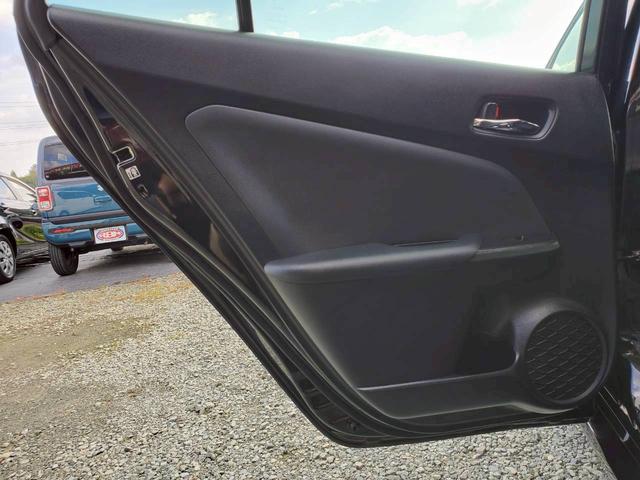 プリウス Ｓ　ナビＴＶ　バックカメラ　Ｂｌｕｅｔｏｏｔｈ　クリアランスソナー　ＬＥＤヘッドライト　フォグランプ　ミラーウインカー　衝突被害軽減ブレーキ　スマートキー（15枚目）