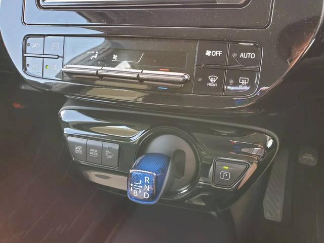 プリウス Ｓ　ナビＴＶ　バックカメラ　Ｂｌｕｅｔｏｏｔｈ　クリアランスソナー　ＬＥＤヘッドライト　フォグランプ　ミラーウインカー　衝突被害軽減ブレーキ　スマートキー（24枚目）