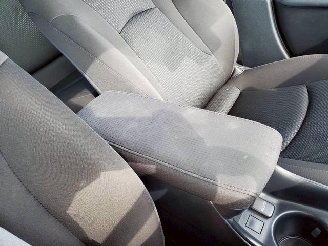 プリウス Ｓ　ナビＴＶ　バックカメラ　Ｂｌｕｅｔｏｏｔｈ　クリアランスソナー　ＬＥＤヘッドライト　フォグランプ　ミラーウインカー　衝突被害軽減ブレーキ　スマートキー（30枚目）