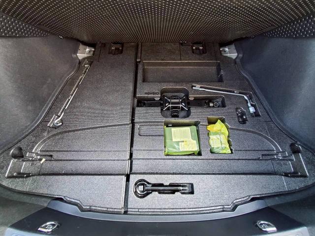 プリウス Ｓ　ナビＴＶ　バックカメラ　Ｂｌｕｅｔｏｏｔｈ　クリアランスソナー　ＬＥＤヘッドライト　フォグランプ　ミラーウインカー　衝突被害軽減ブレーキ　スマートキー（45枚目）