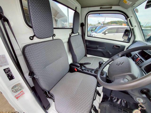 キャリイトラック ＫＣエアコン・パワステ　４ＷＤ　５速ミッション　運転席・助手席エアバック　アンチロックブレーキシステム　ＡＭ／ＦＭラジオ　ライトレベライザー（15枚目）