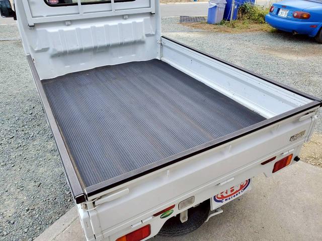 キャリイトラック ＫＣエアコン・パワステ　４ＷＤ　５速ミッション　運転席・助手席エアバック　アンチロックブレーキシステム　ＡＭ／ＦＭラジオ　ライトレベライザー（29枚目）