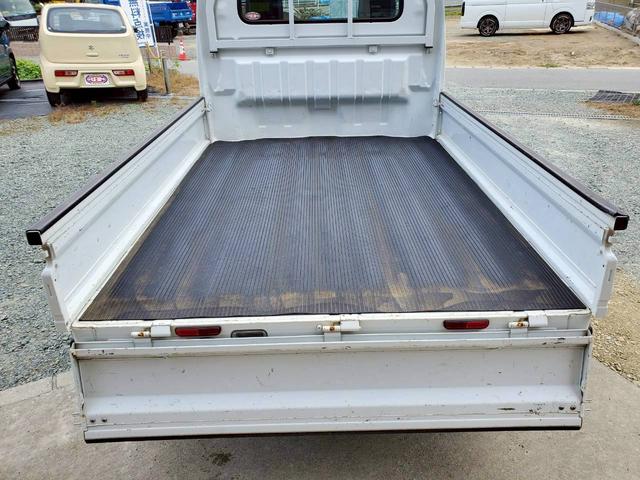 キャリイトラック ＫＣエアコン・パワステ　４ＷＤ　５速ミッション　運転席・助手席エアバック　アンチロックブレーキシステム　ＡＭ／ＦＭラジオ　ライトレベライザー（34枚目）