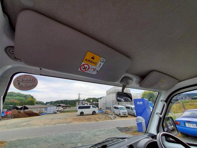 キャリイトラック ＫＣエアコン・パワステ　４ＷＤ　５速ミッション　運転席・助手席エアバック　アンチロックブレーキシステム　ＡＭ／ＦＭラジオ　ライトレベライザー（41枚目）