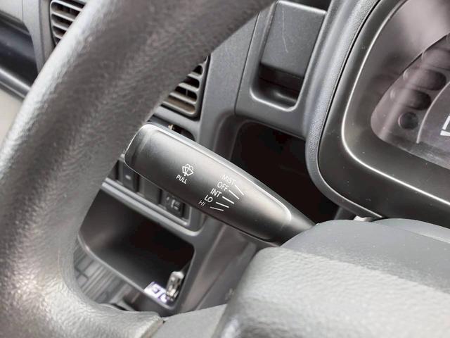 キャリイトラック ＫＣエアコン・パワステ　４ＷＤ　５速ミッション　運転席・助手席エアバック　アンチロックブレーキシステム　ＡＭ／ＦＭラジオ　ライトレベライザー（52枚目）