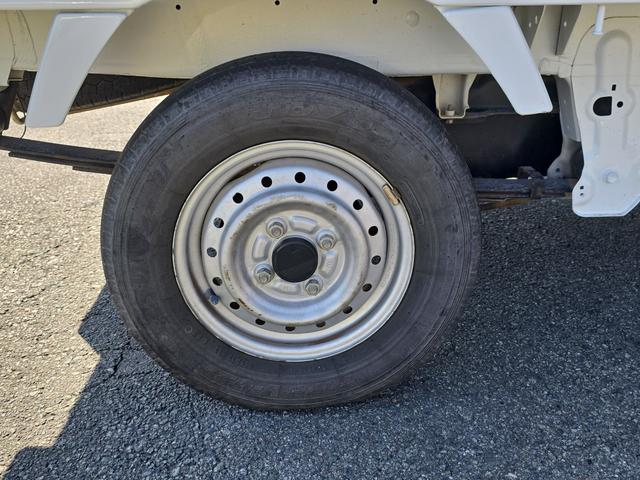 キャリイトラック 　４ＷＤ　ＭＴ　エアコン（30枚目）