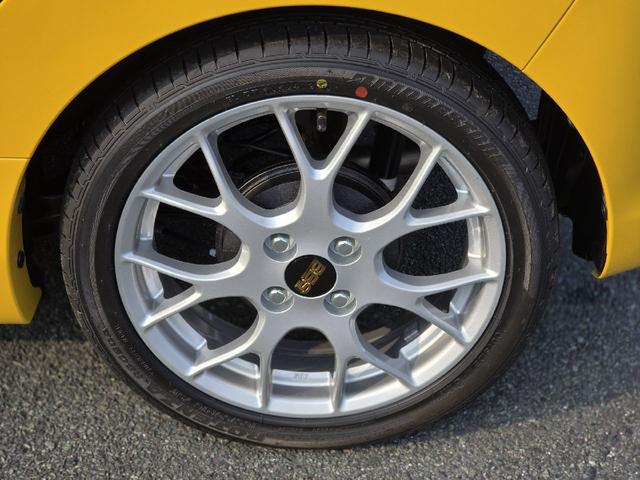 コペン ２０ｔｈアニバーサリーエディション　オープンカー　ＬＥＤヘッドランプ　ＭＴ　スマートキー　アイドリングストップ　シートヒーター　アルミホイール　盗難防止システム　衝突安全ボディ　ＡＢＳ　ＥＳＣ　エアコン　パワーステアリング（46枚目）