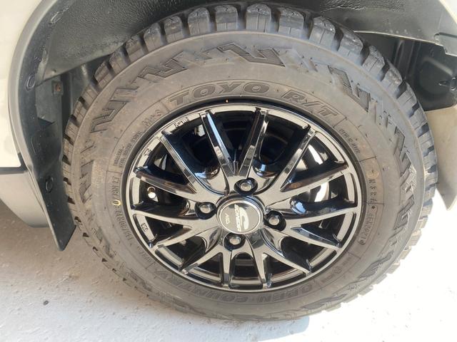 キャリイトラック ＫＣエアコン・パワステ　オールペイント　５速マニュアル　社外アルミ　ＴＯＹＯタイヤ　三方開　リアゴムマット　最大積載量３５０ｋｇ（7枚目）