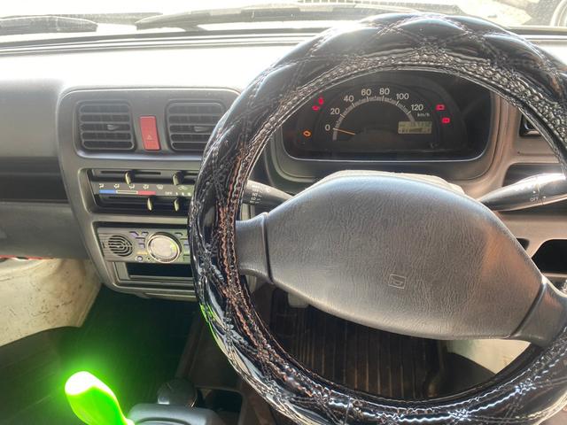 キャリイトラック ＫＣエアコン・パワステ　オールペイント　５速マニュアル　社外アルミ　ＴＯＹＯタイヤ　三方開　リアゴムマット　最大積載量３５０ｋｇ（14枚目）