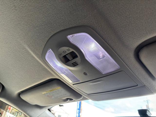 プリウス S ハイブリッドバッテリー交換済み(22枚目)