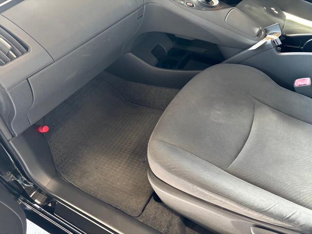 プリウス S ハイブリッドバッテリー交換済み(25枚目)