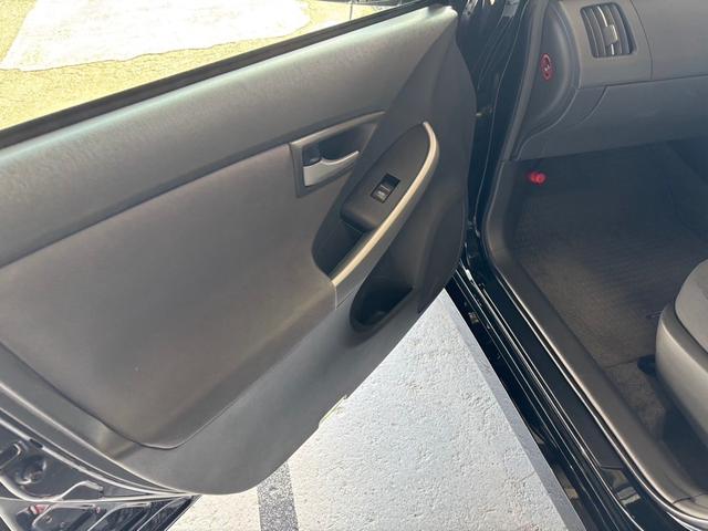 プリウス S ハイブリッドバッテリー交換済み(26枚目)