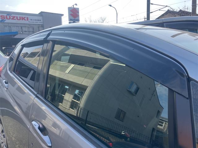 フィット １３Ｇ・Ｆパッケージ　バックカメラ　ナビ　スマートキー　アイドリングストップ　電動格納ミラー　ＣＶＴ　盗難防止システム　衝突安全ボディ　ＡＢＳ　ＥＳＣ　ＣＤ　ＵＳＢ　ミュージックプレイヤー接続可　エアコン（27枚目）