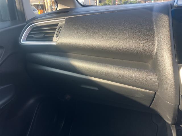 フィット １３Ｇ・Ｆパッケージ　バックカメラ　ナビ　スマートキー　アイドリングストップ　電動格納ミラー　ＣＶＴ　盗難防止システム　衝突安全ボディ　ＡＢＳ　ＥＳＣ　ＣＤ　ＵＳＢ　ミュージックプレイヤー接続可　エアコン（39枚目）